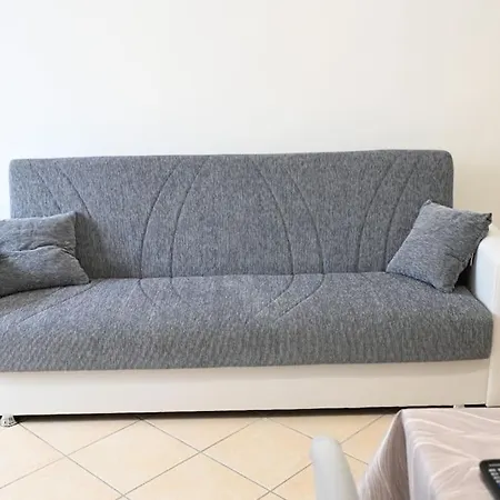 White Oplonti House